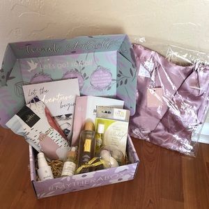 Self Care box-9 items